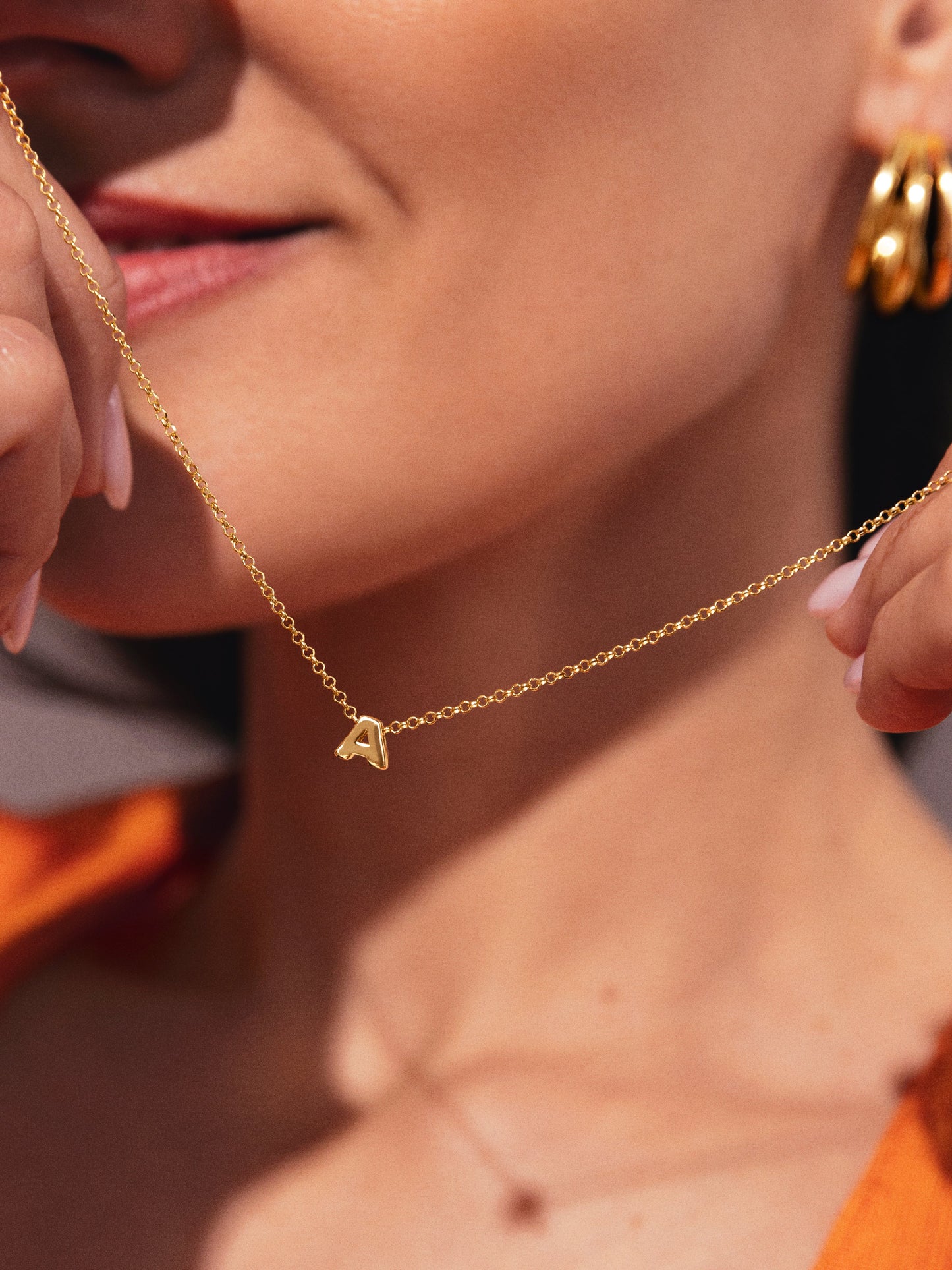 Goldkette mit personalisiertem Initial