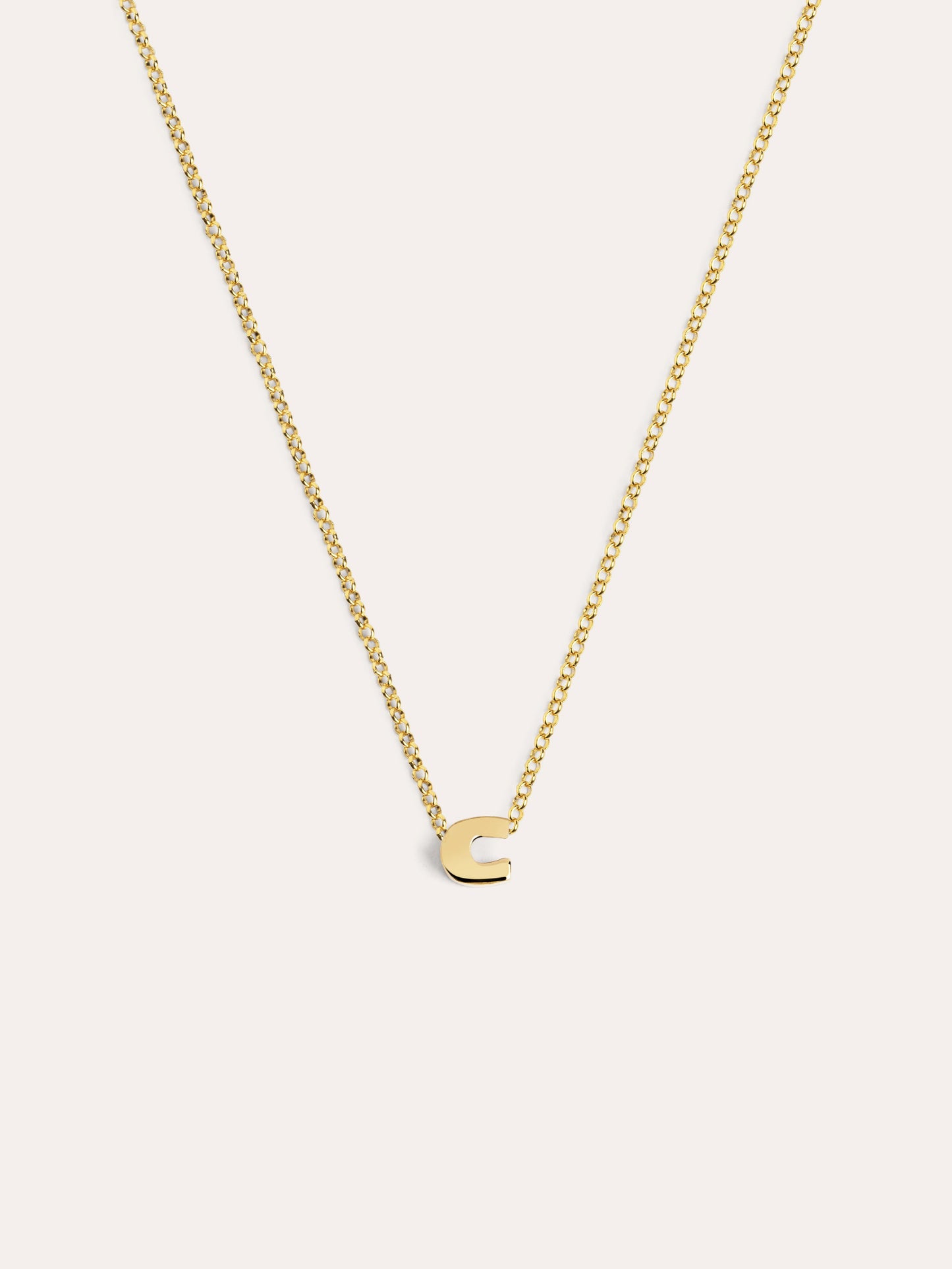 Goldkette mit personalisiertem Initial