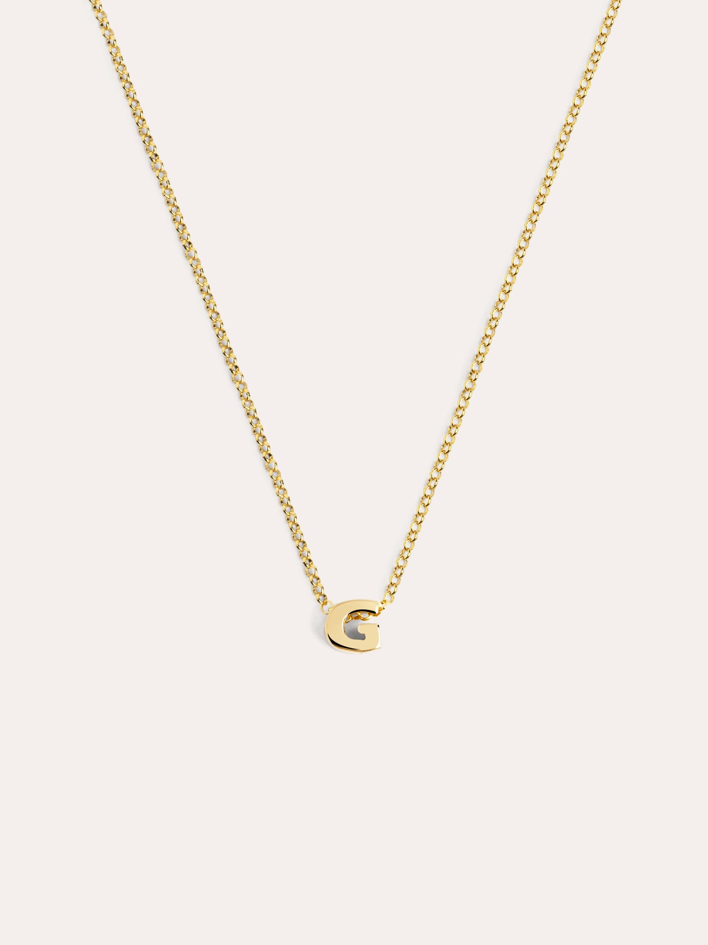 Goldkette mit personalisiertem Initial