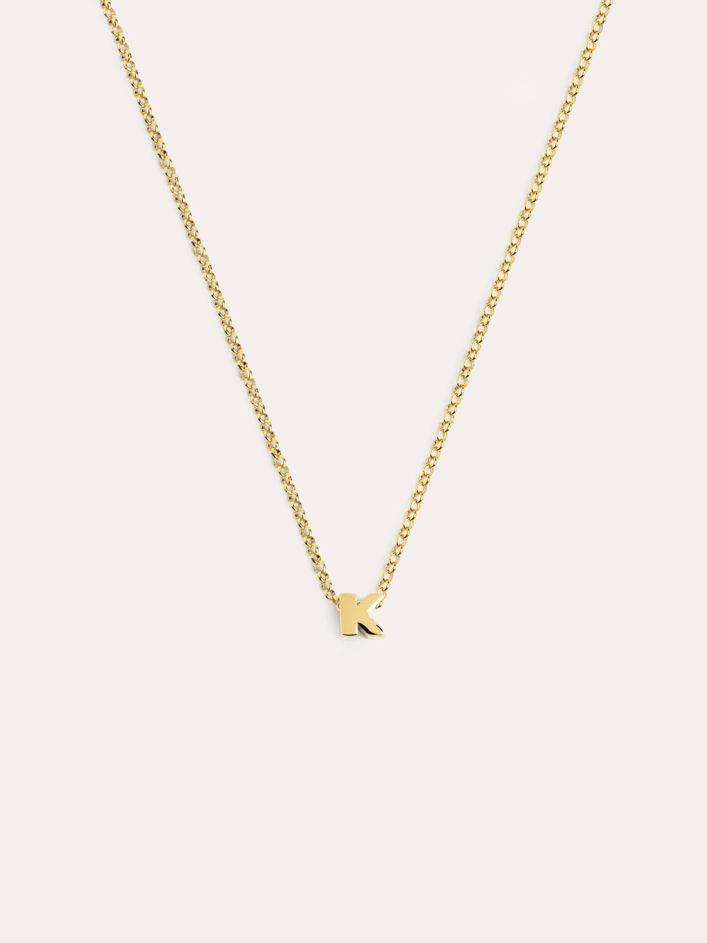 Goldkette mit personalisiertem Initial