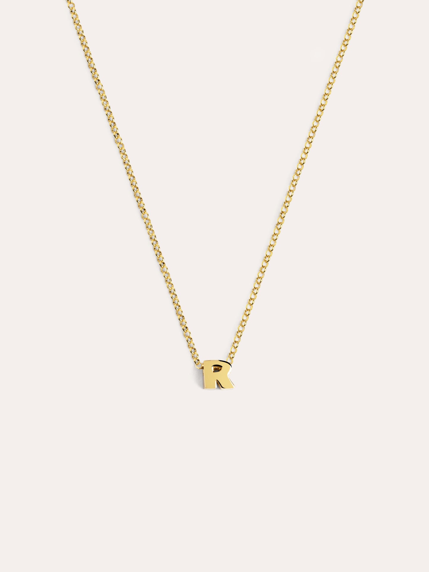 Goldkette mit personalisiertem Initial