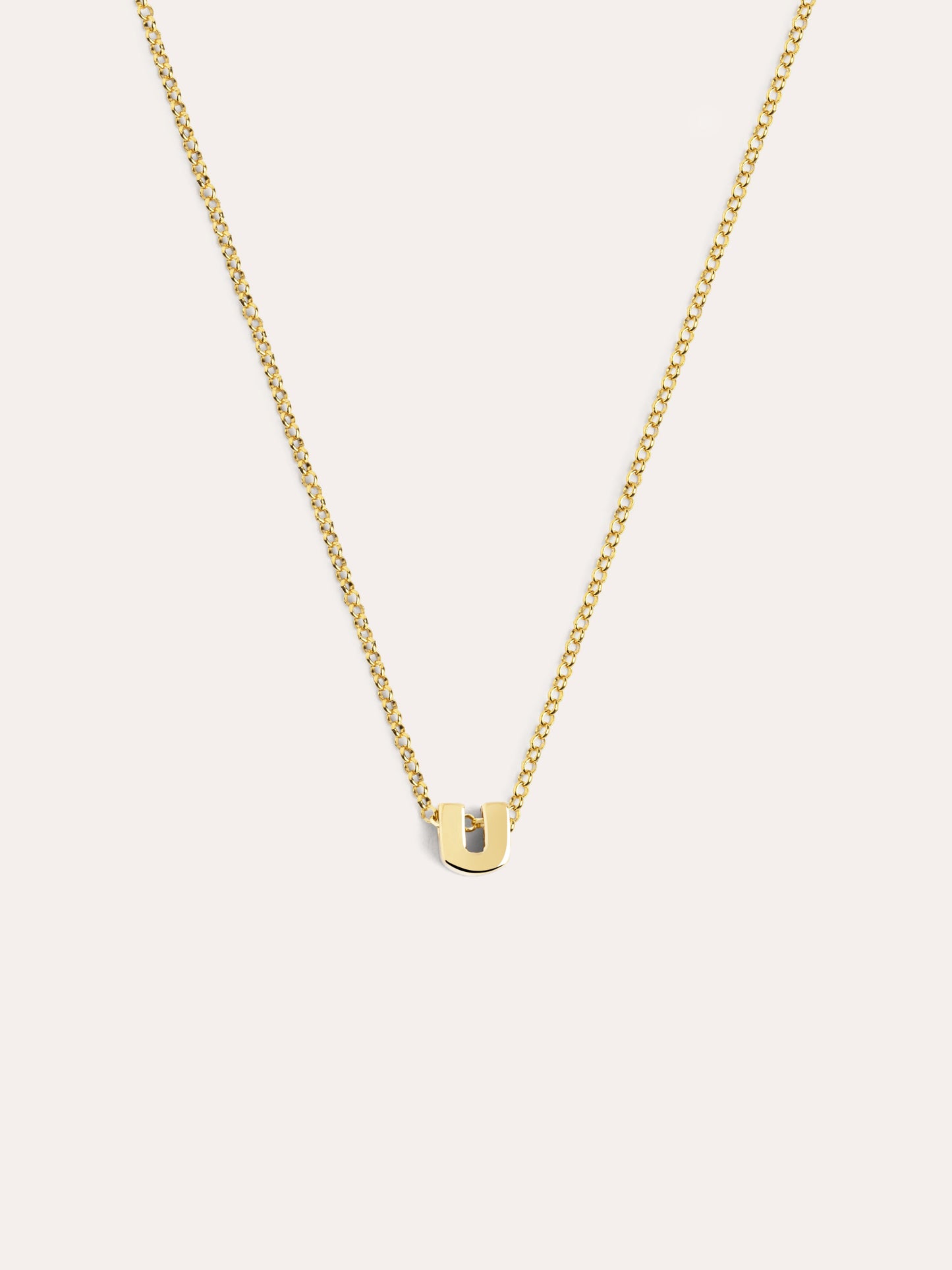 Goldkette mit personalisiertem Initial