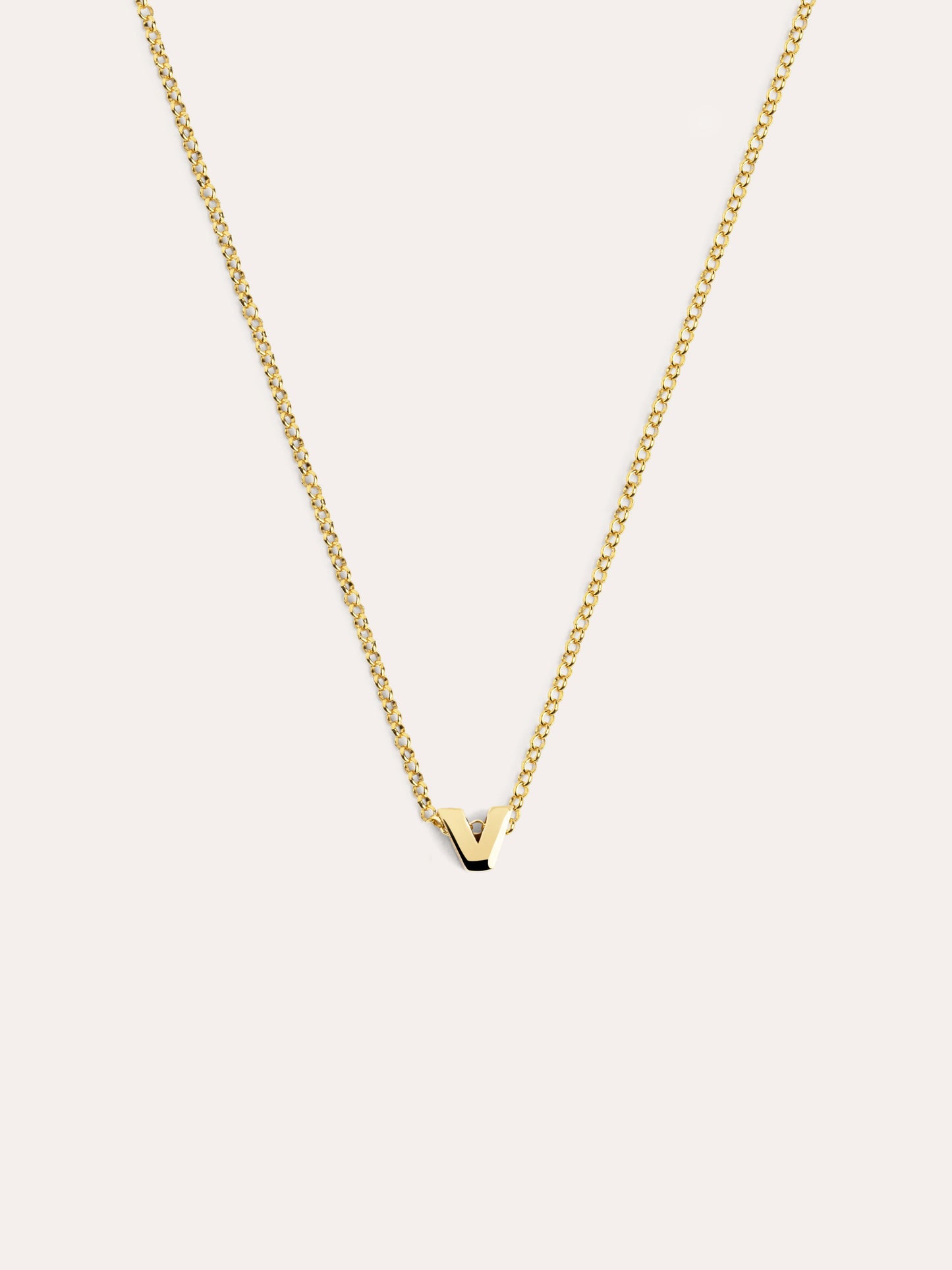 Goldkette mit personalisiertem Initial