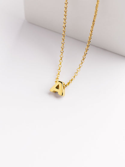 Goldkette mit personalisiertem Initial