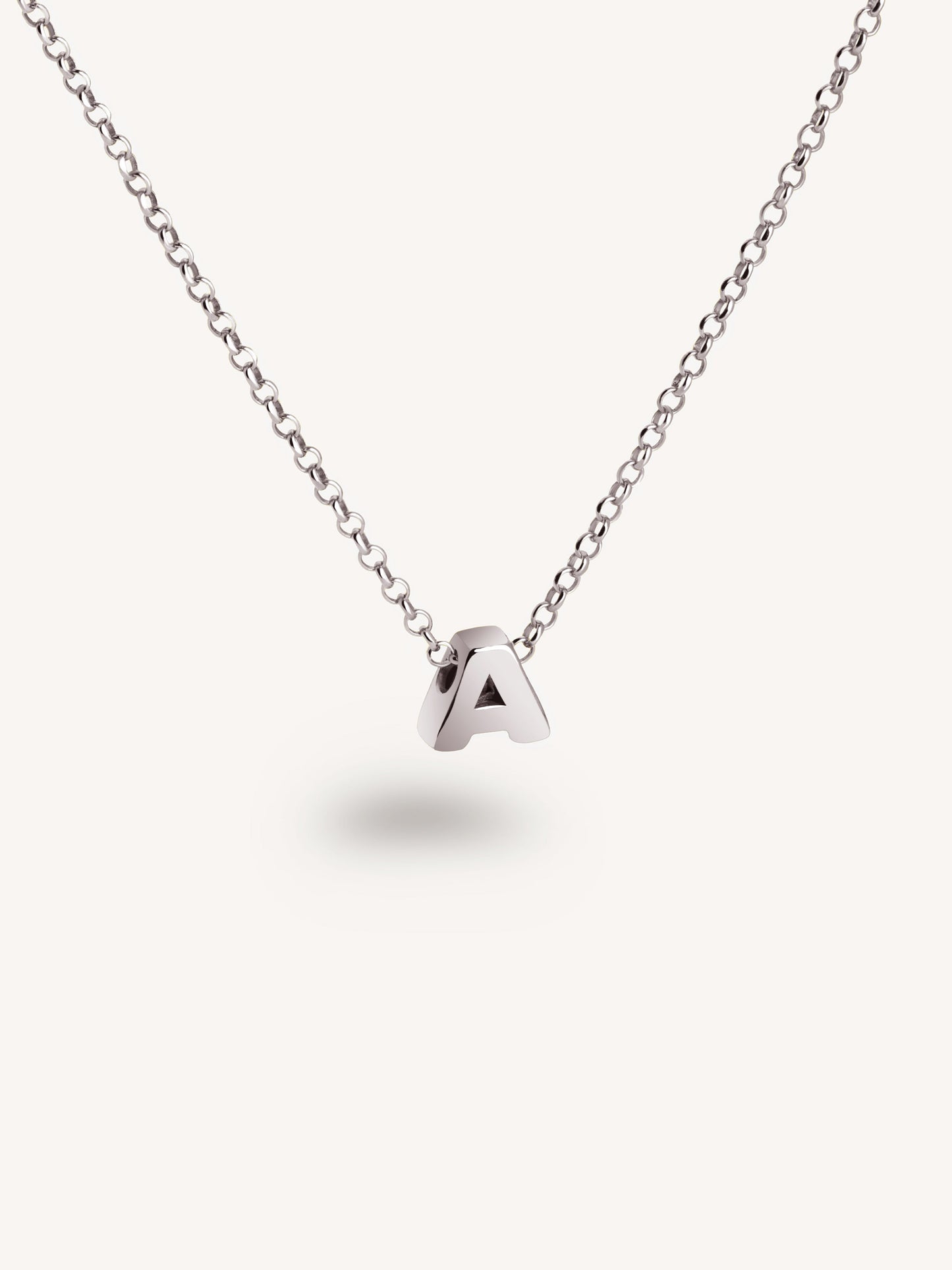 Silberkette mit personalisiertem Initial